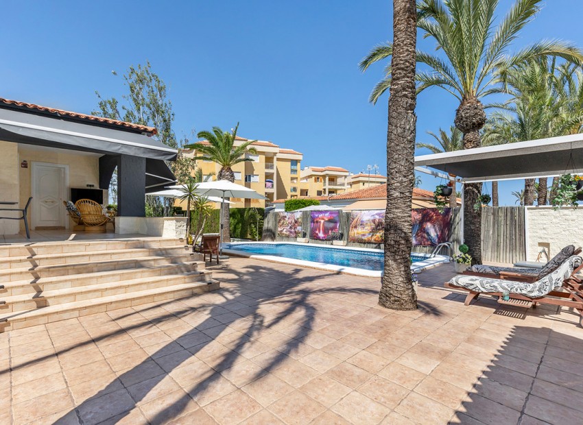 Resale - Villa - Punta Prima - Rocio del Mar