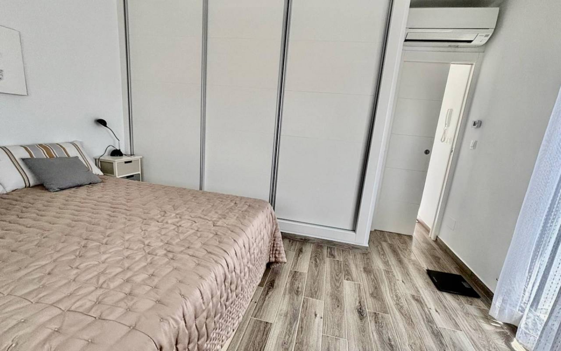 Resale - Villa - Punta Prima