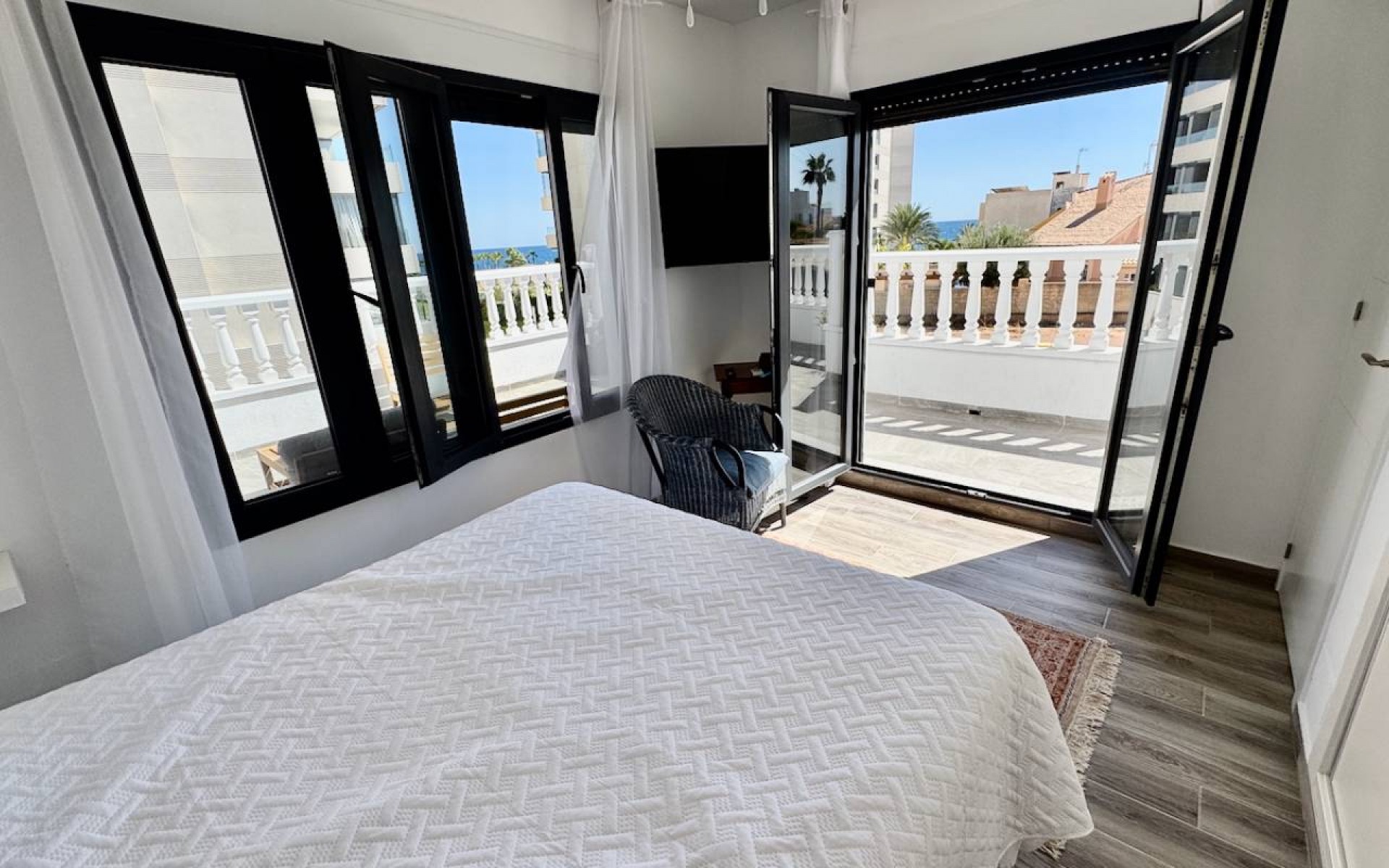 Resale - Villa - Punta Prima