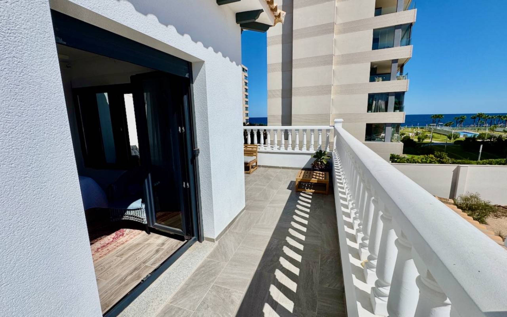 Resale - Villa - Punta Prima