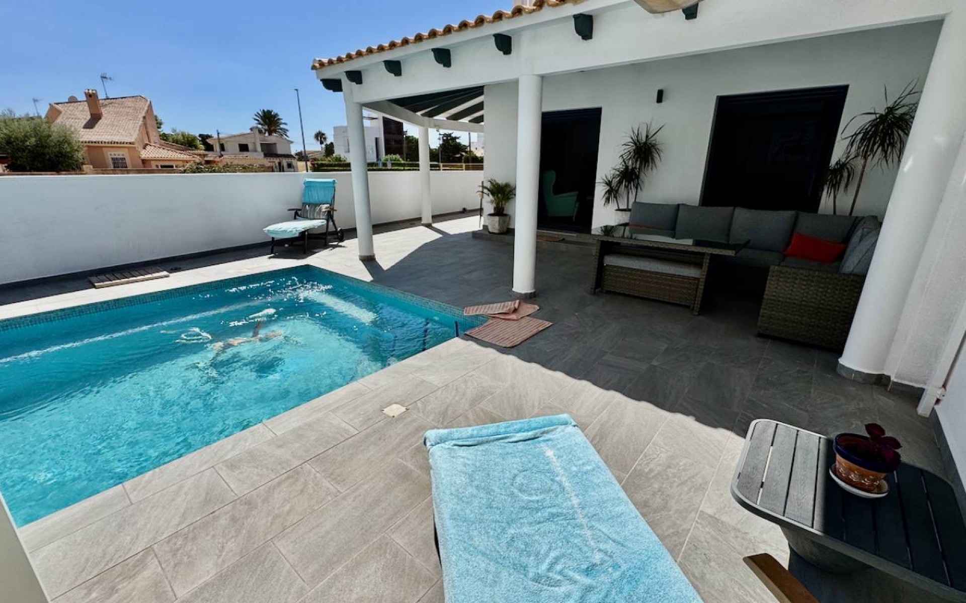 Resale - Villa - Punta Prima