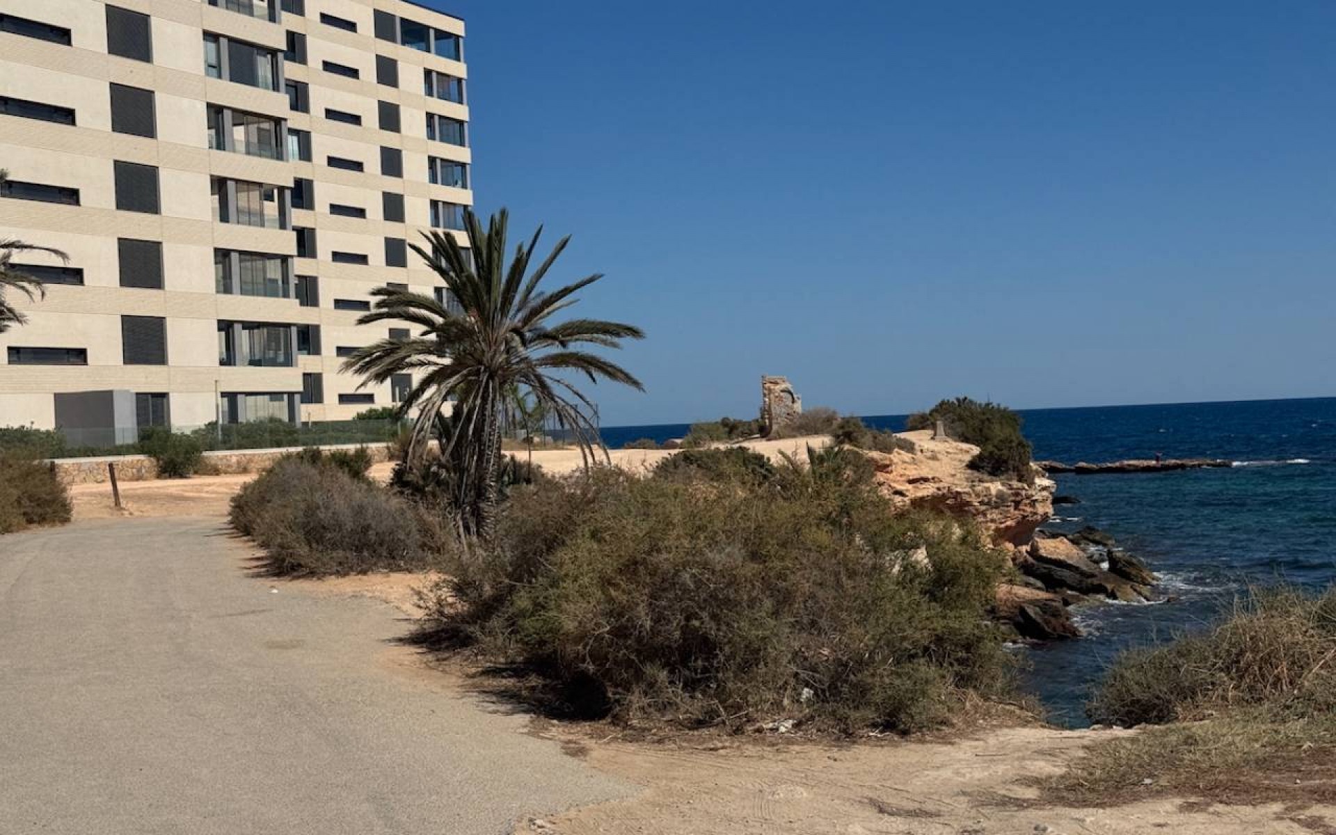 Resale - Villa - Punta Prima