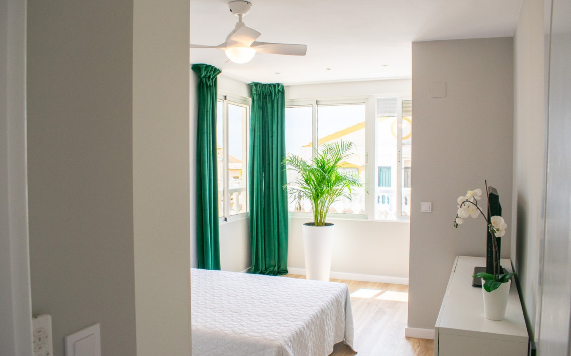 Resale - Villa - Punta Prima