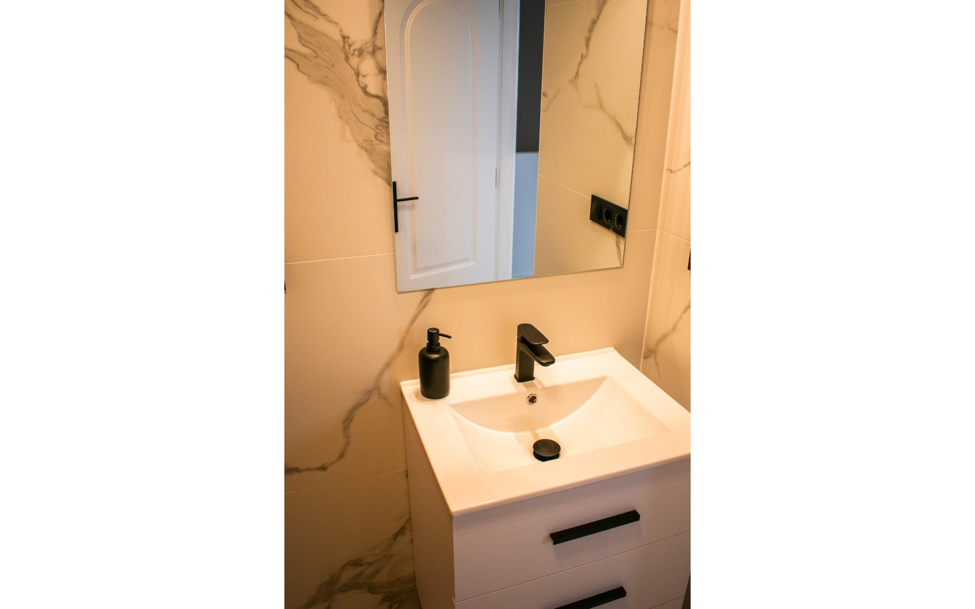 Resale - Villa - Punta Prima