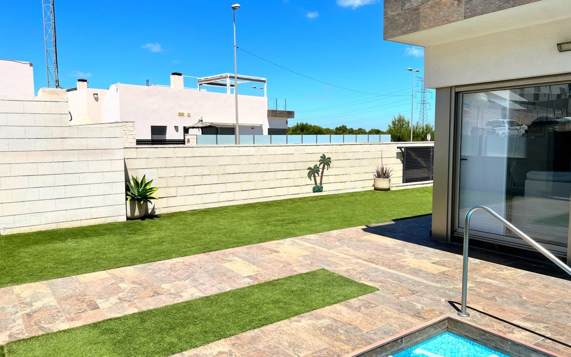 Resale - Villa - Punta Prima