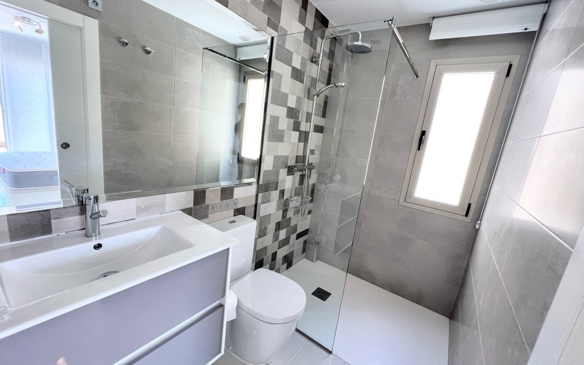 Resale - Villa - Punta Prima