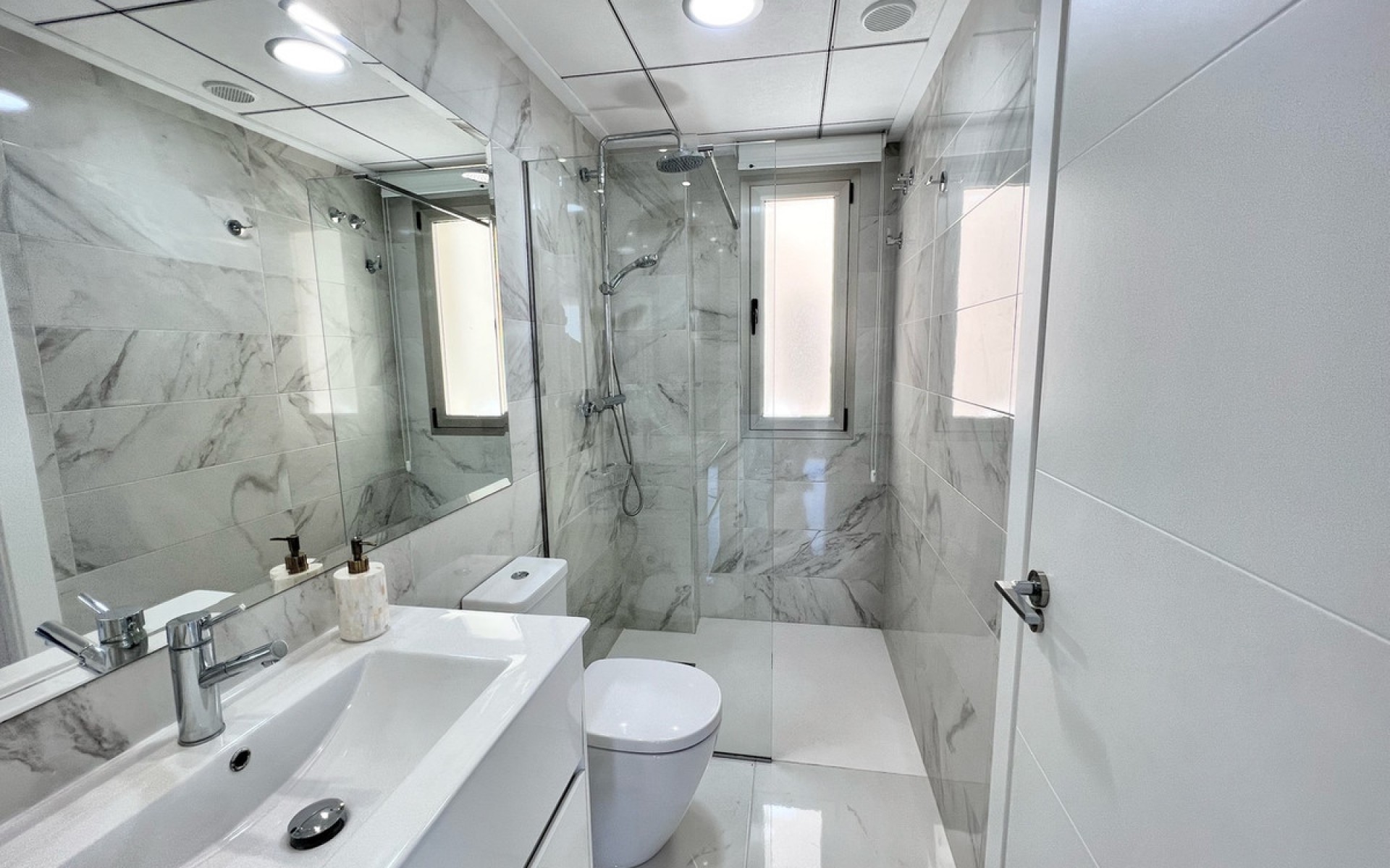 Resale - Villa - Punta Prima