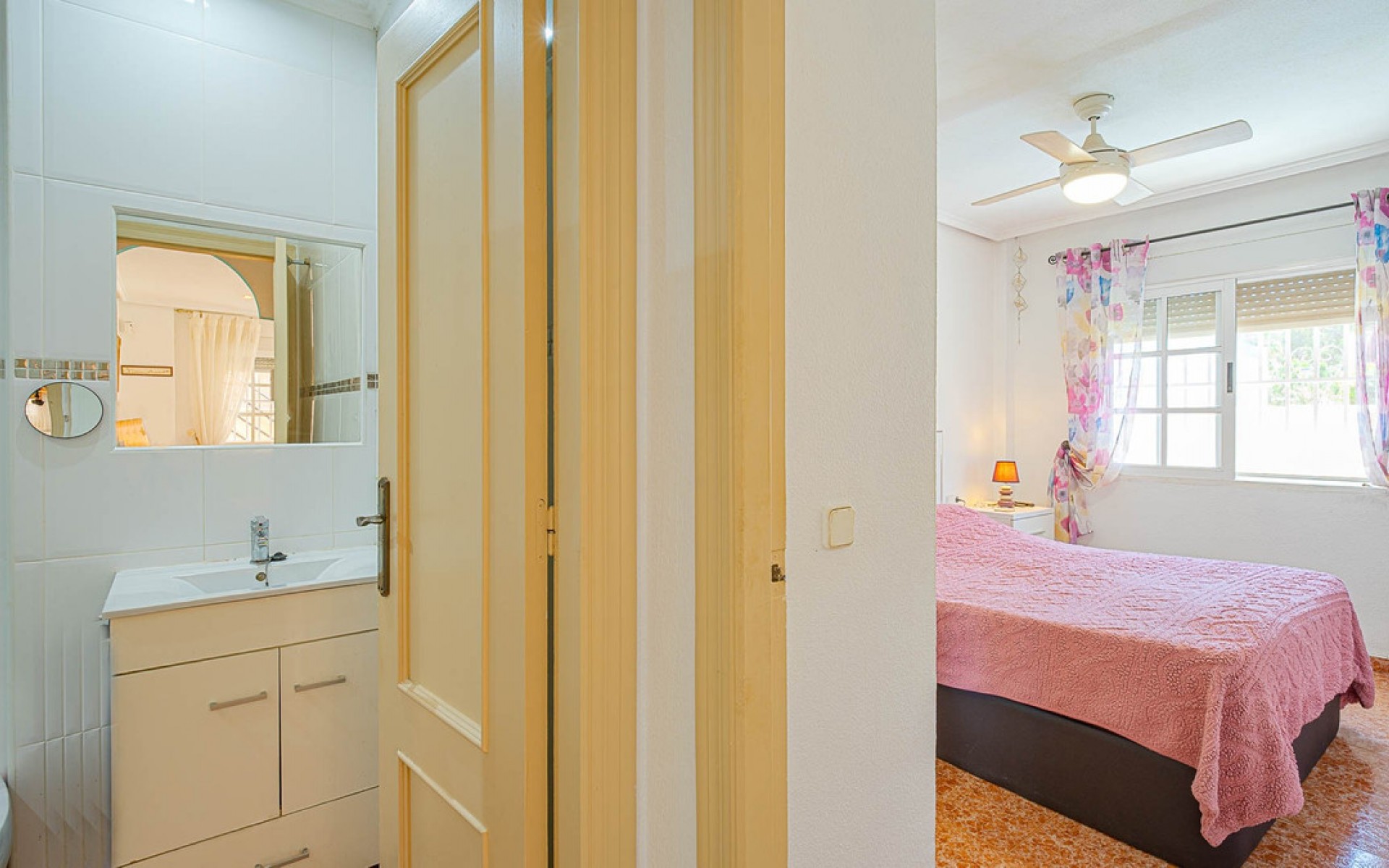 Resale - Villa - Punta Prima