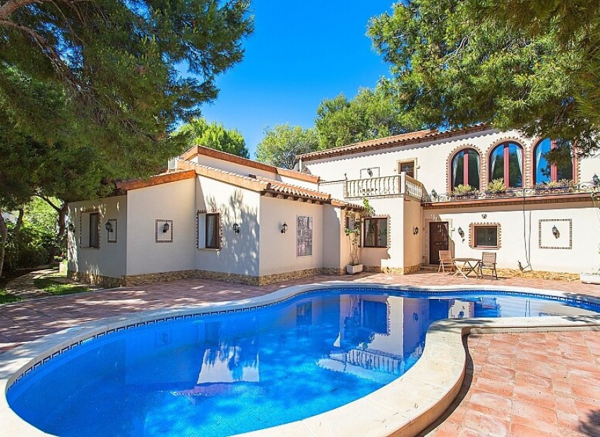 Resale - Villa - Punta Prima