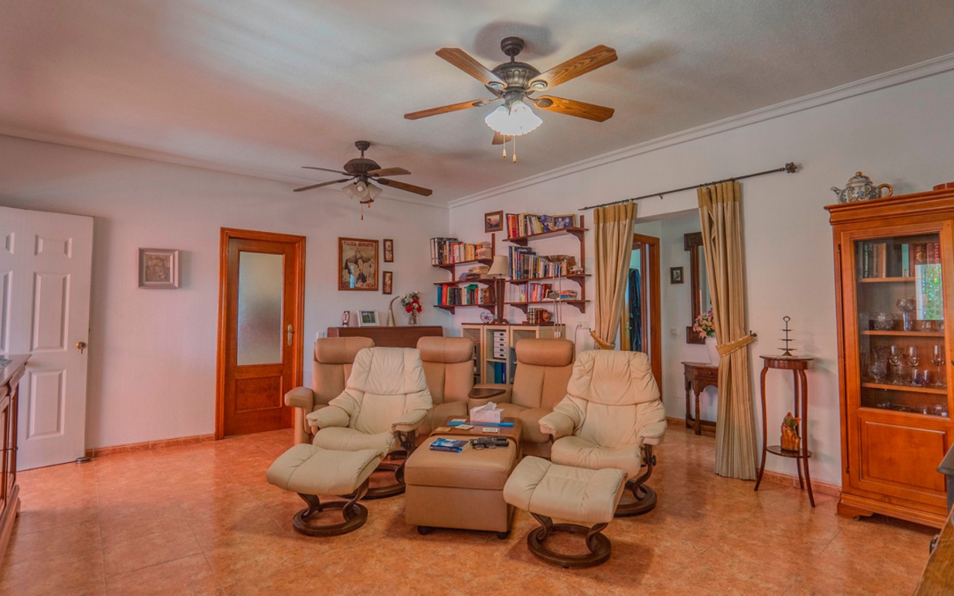 Resale - Villa - San Bartolome