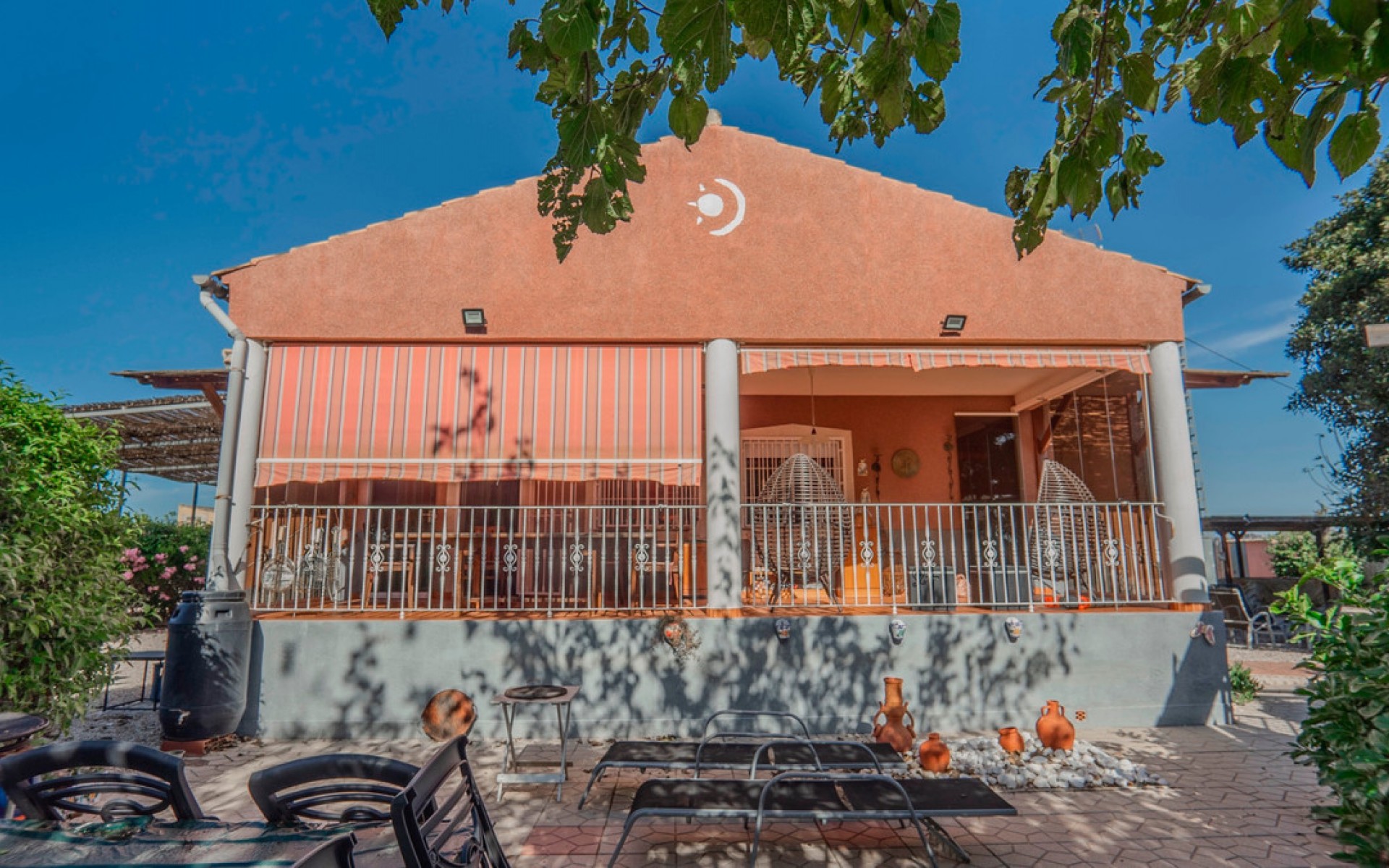 Resale - Villa - San Bartolome