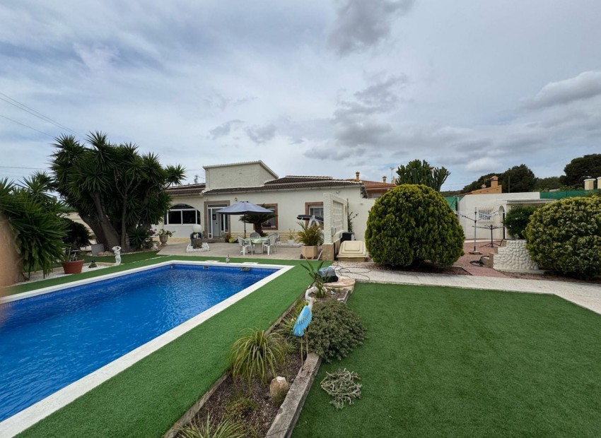 Resale - Villa - San Fulgencio - La Marina