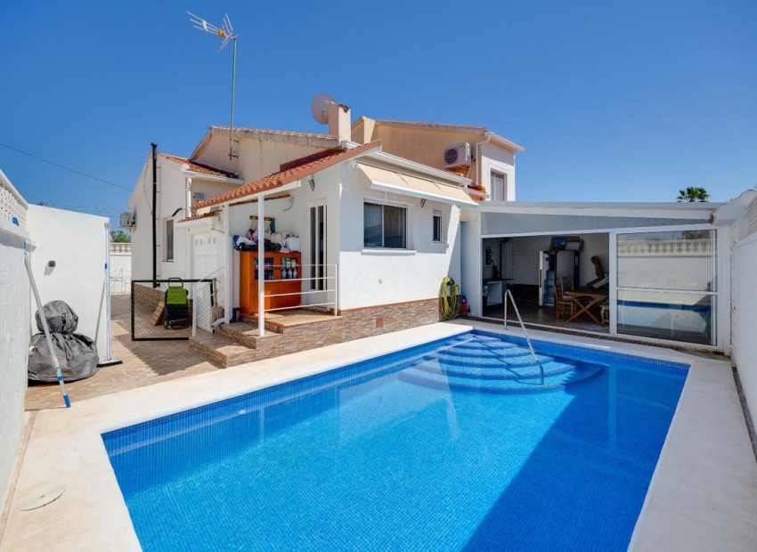 Resale - Villa - San Fulgencio - La Marina