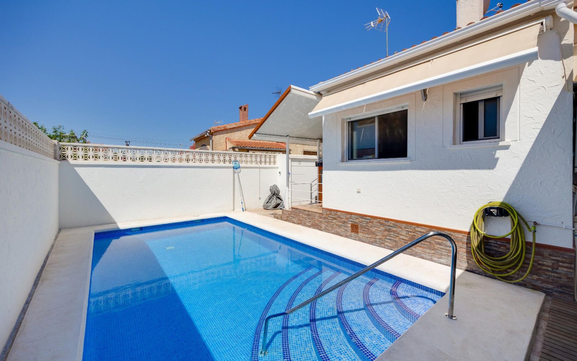 Resale - Villa - San Fulgencio - La Marina