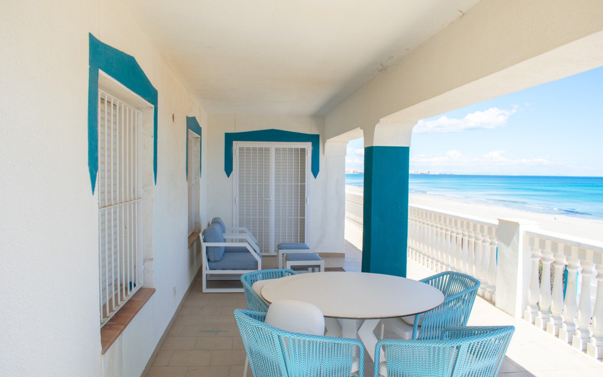 Resale - Villa - San Javier - La Manga Del Mar Menor