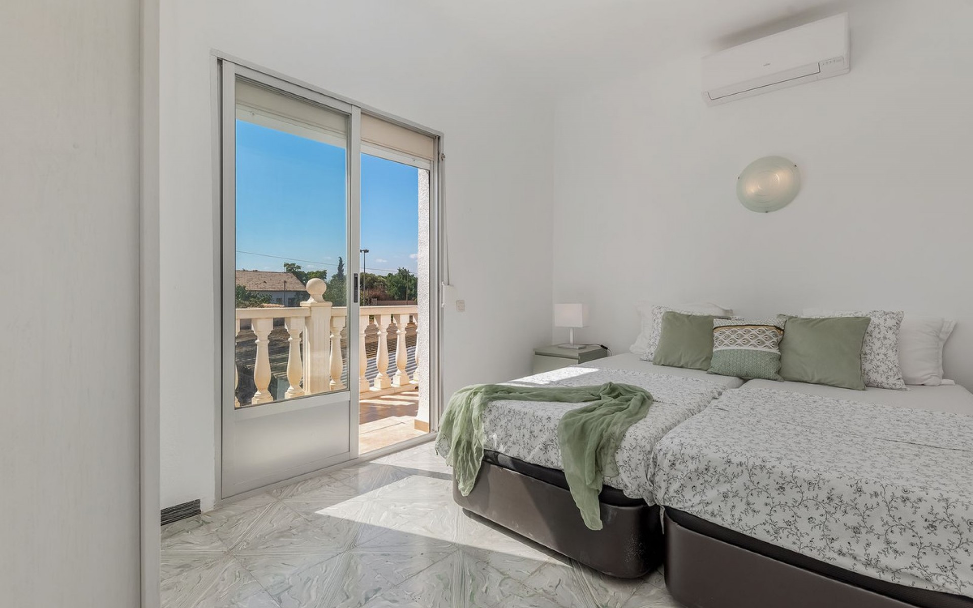 Resale - Villa - San Juan de Alicante - San Juan de Alicante Centro