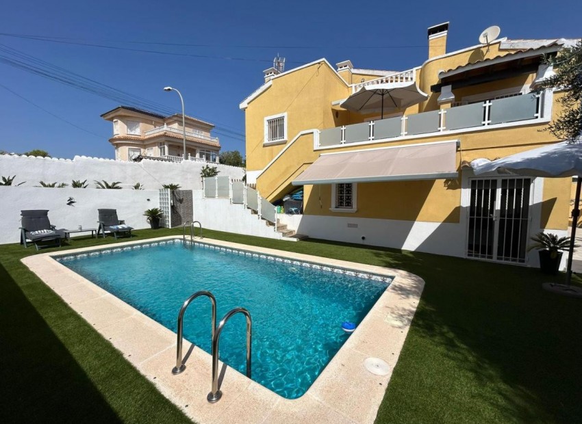 Resale - Villa - San Miguel De Salinas - San Miguel de Salinas Centro
