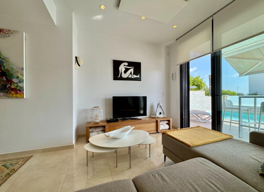 Resale - Villa - San Miguel De Salinas - San Miguel de Salinas Centro