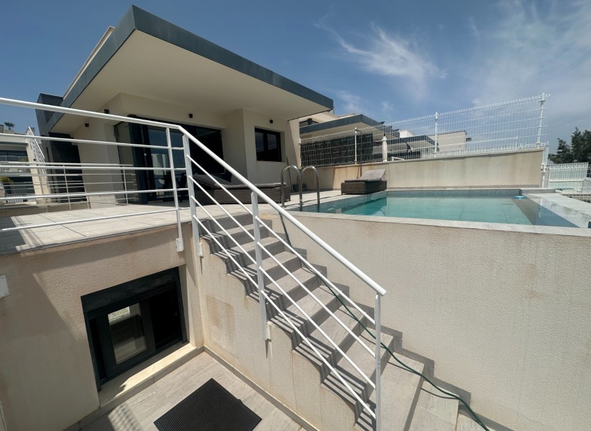 Resale - Villa - San Miguel De Salinas - San Miguel de Salinas