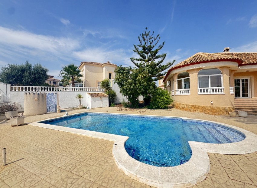 Resale - Villa - San Miguel De Salinas - San Miguel de Salinas