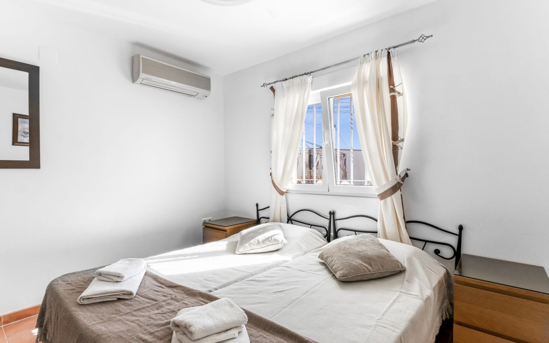 Resale - Villa - San Miguel De Salinas - San Miguel