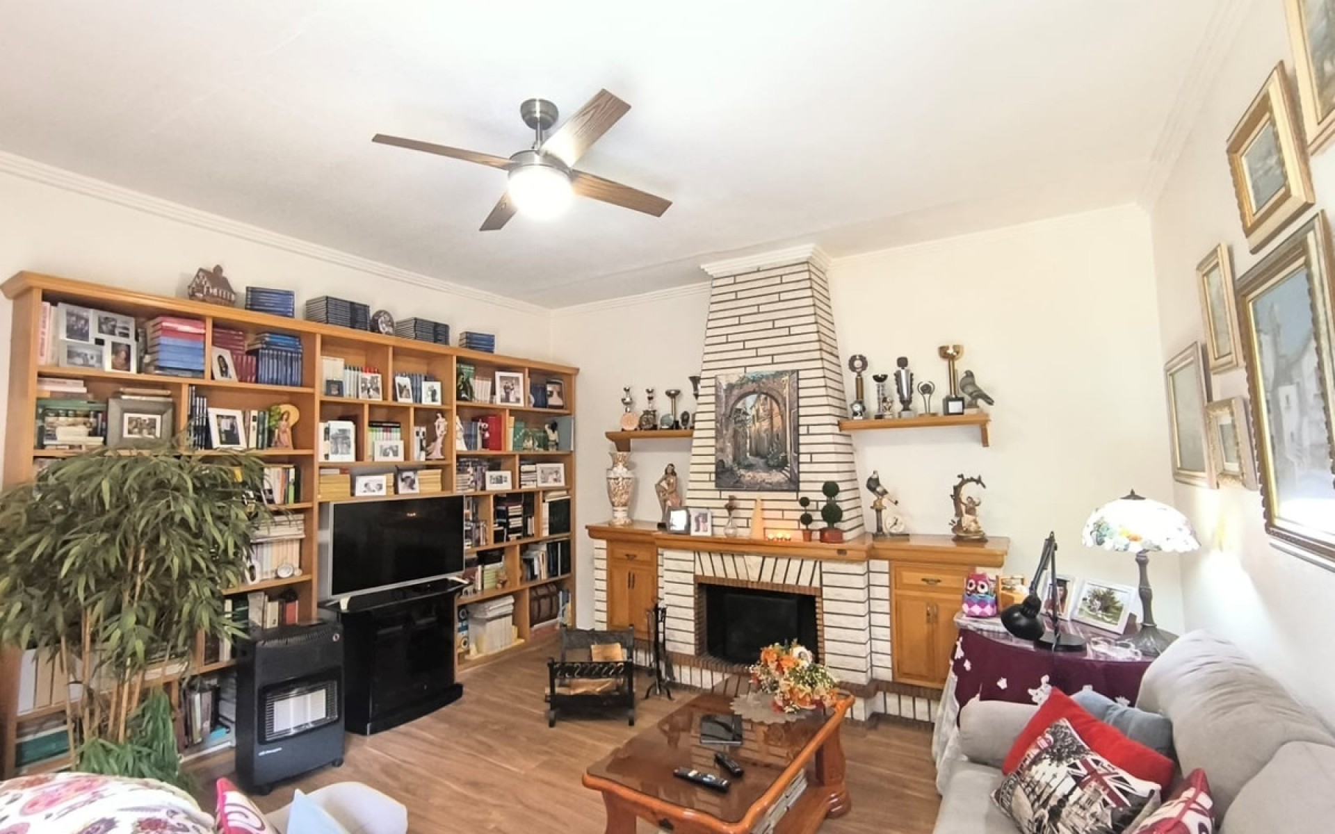 Resale - Villa - Sax - Sax Centro