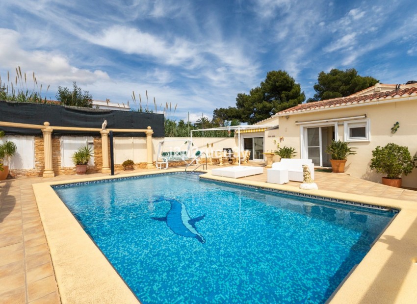 Resale - Villa - Teulada - Moraira