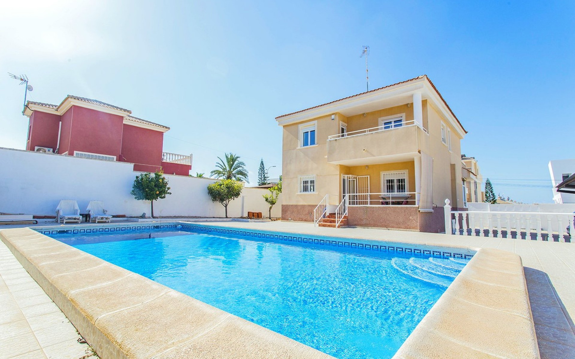 Resale - Villa - Torrevieja - Aguas Nuevas