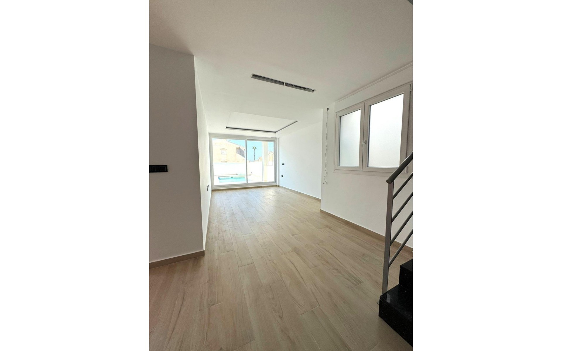 Resale - Villa - Torrevieja - Aguas Nuevas