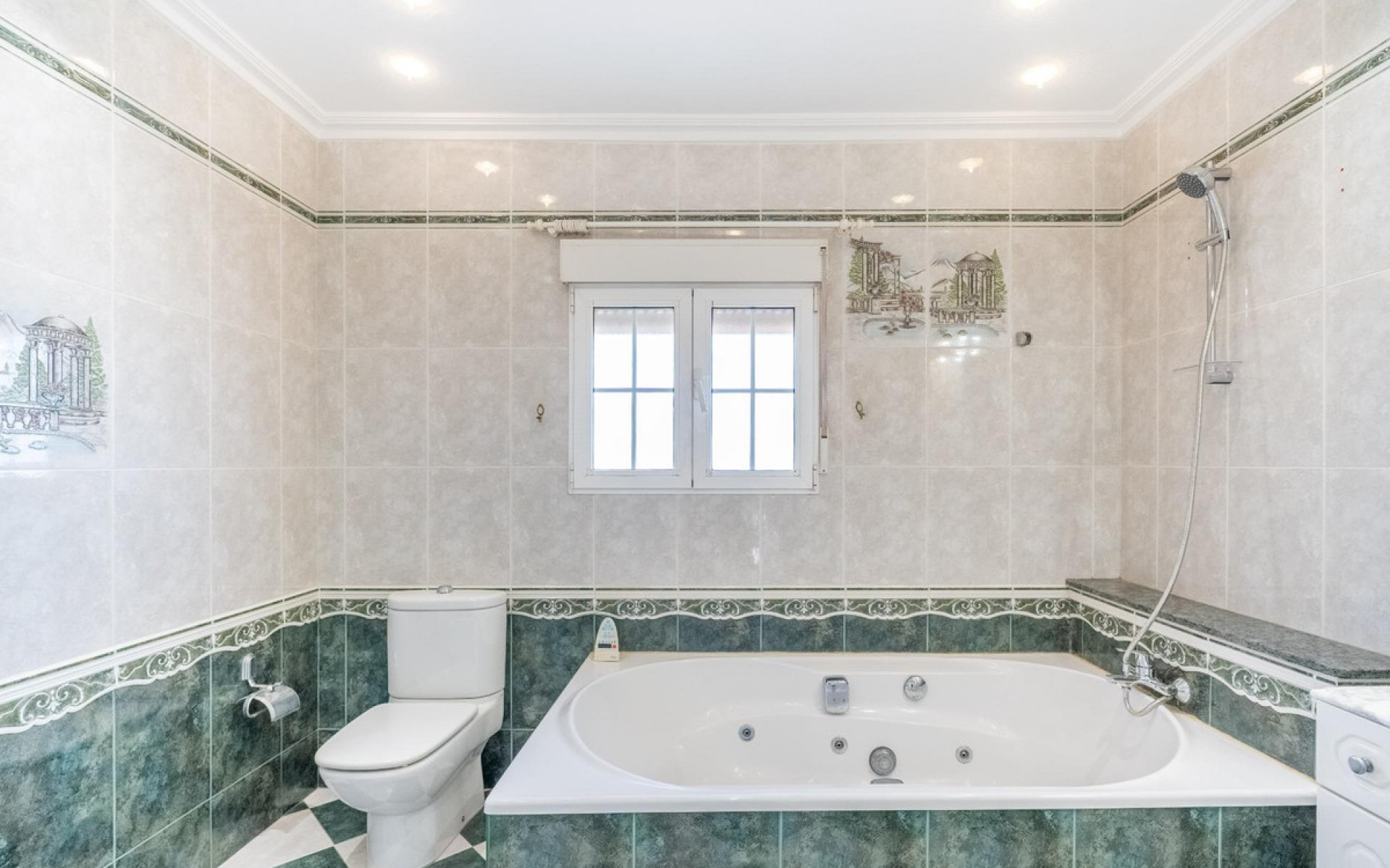 Resale - Villa - Torrevieja - El Chaparral