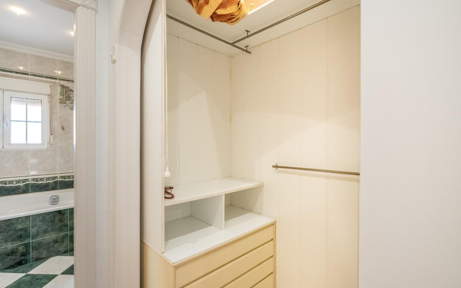 Resale - Villa - Torrevieja - El Chaparral