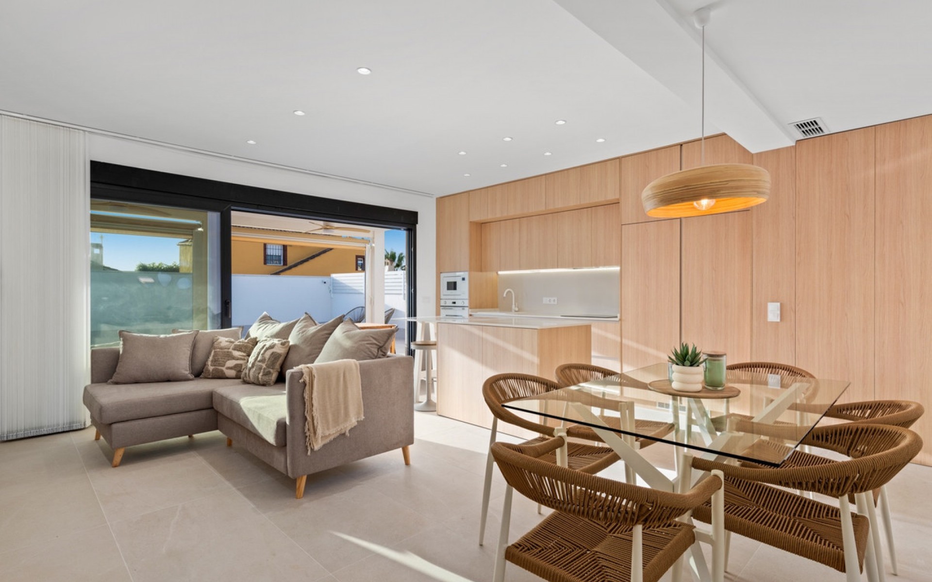 Resale - Villa - Torrevieja - El Chaparral