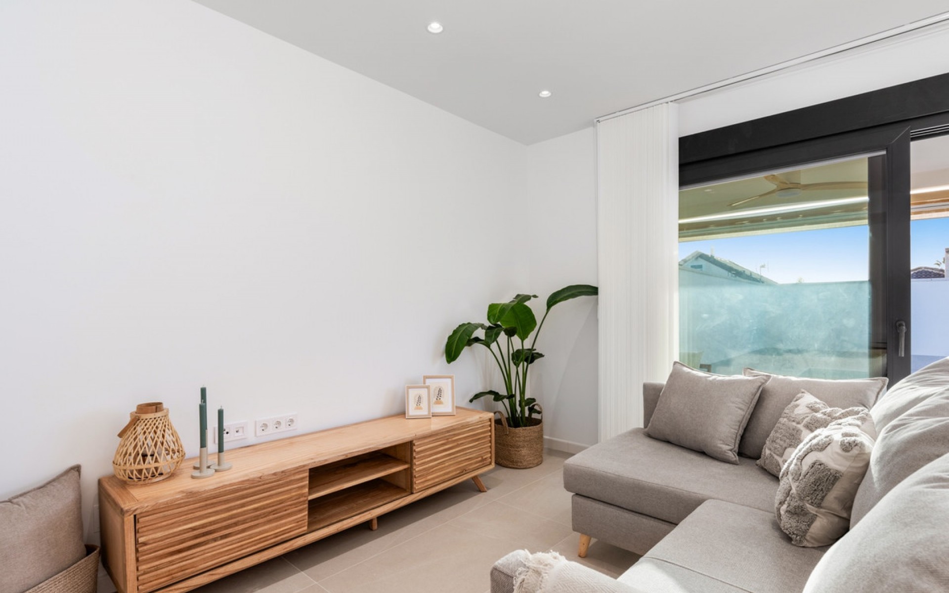 Resale - Villa - Torrevieja - El Chaparral