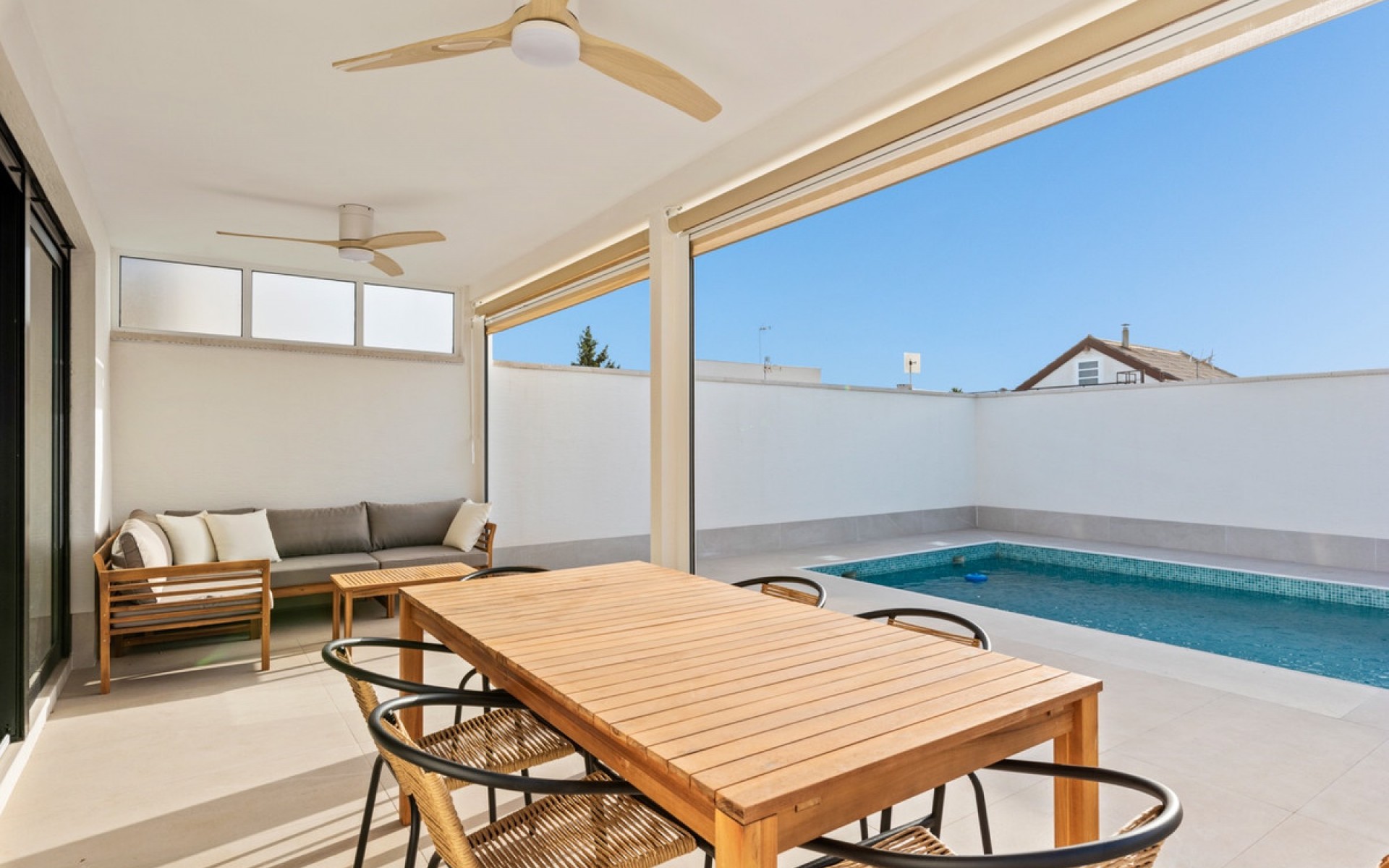 Resale - Villa - Torrevieja - El Chaparral