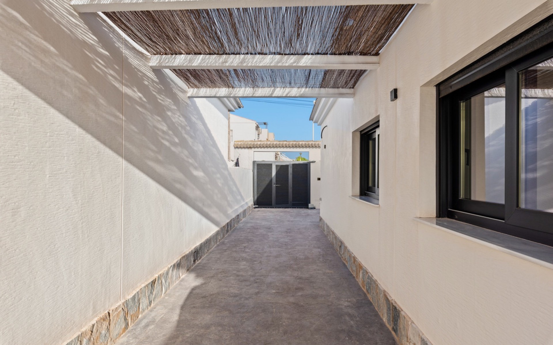 Resale - Villa - Torrevieja - El Chaparral