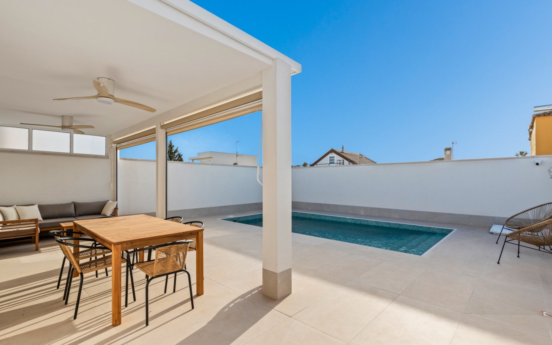 Resale - Villa - Torrevieja - El Chaparral