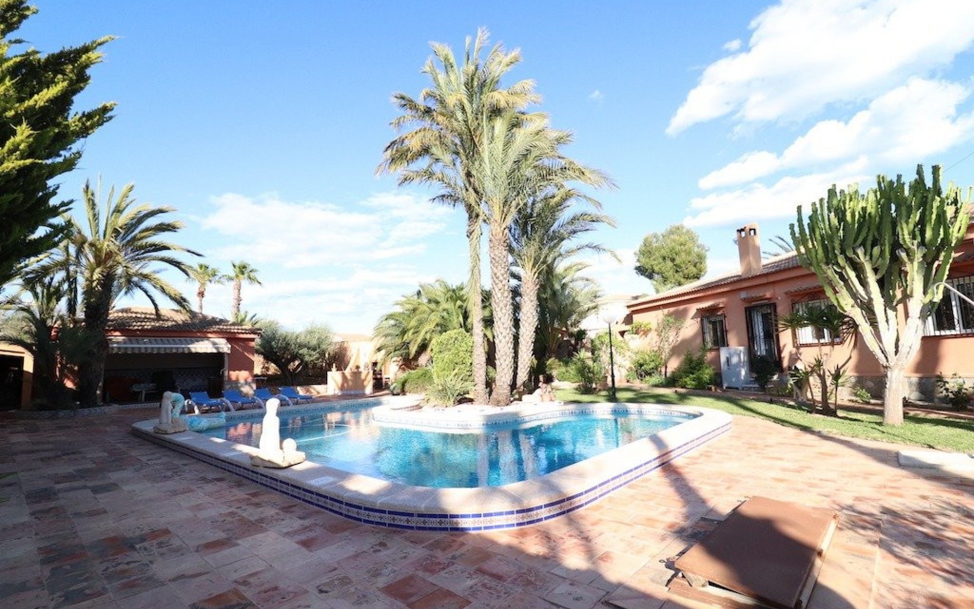 Resale - Villa - Torrevieja - El Chaparral