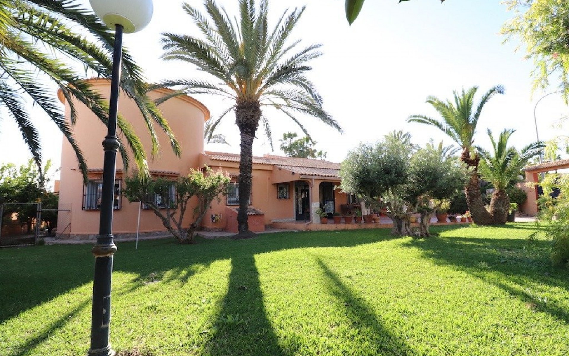 Resale - Villa - Torrevieja - El Chaparral