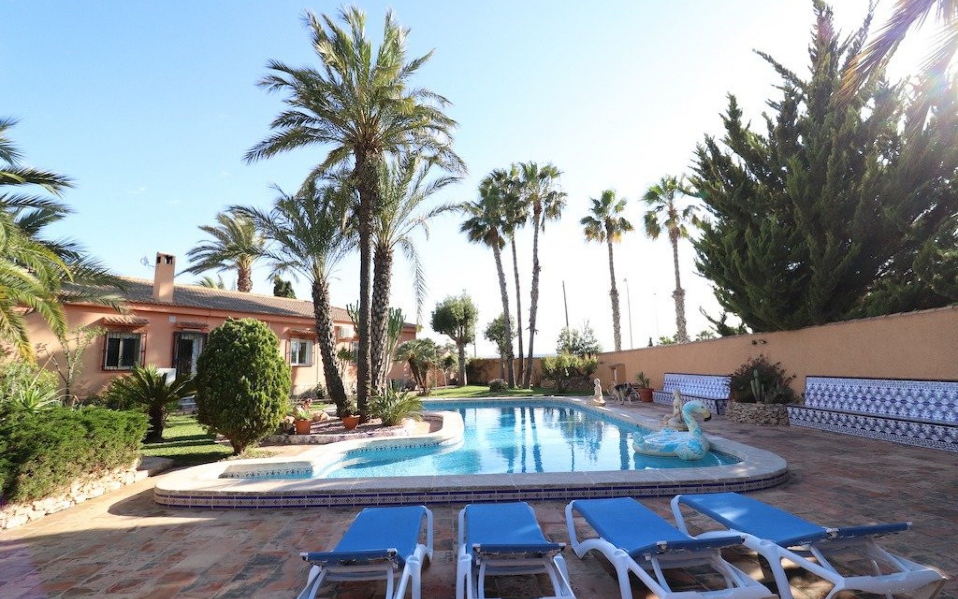 Resale - Villa - Torrevieja - El Chaparral