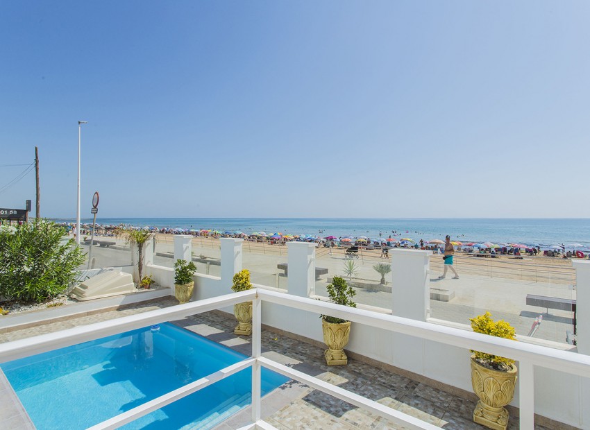 Resale - Villa - Torrevieja - La Mata