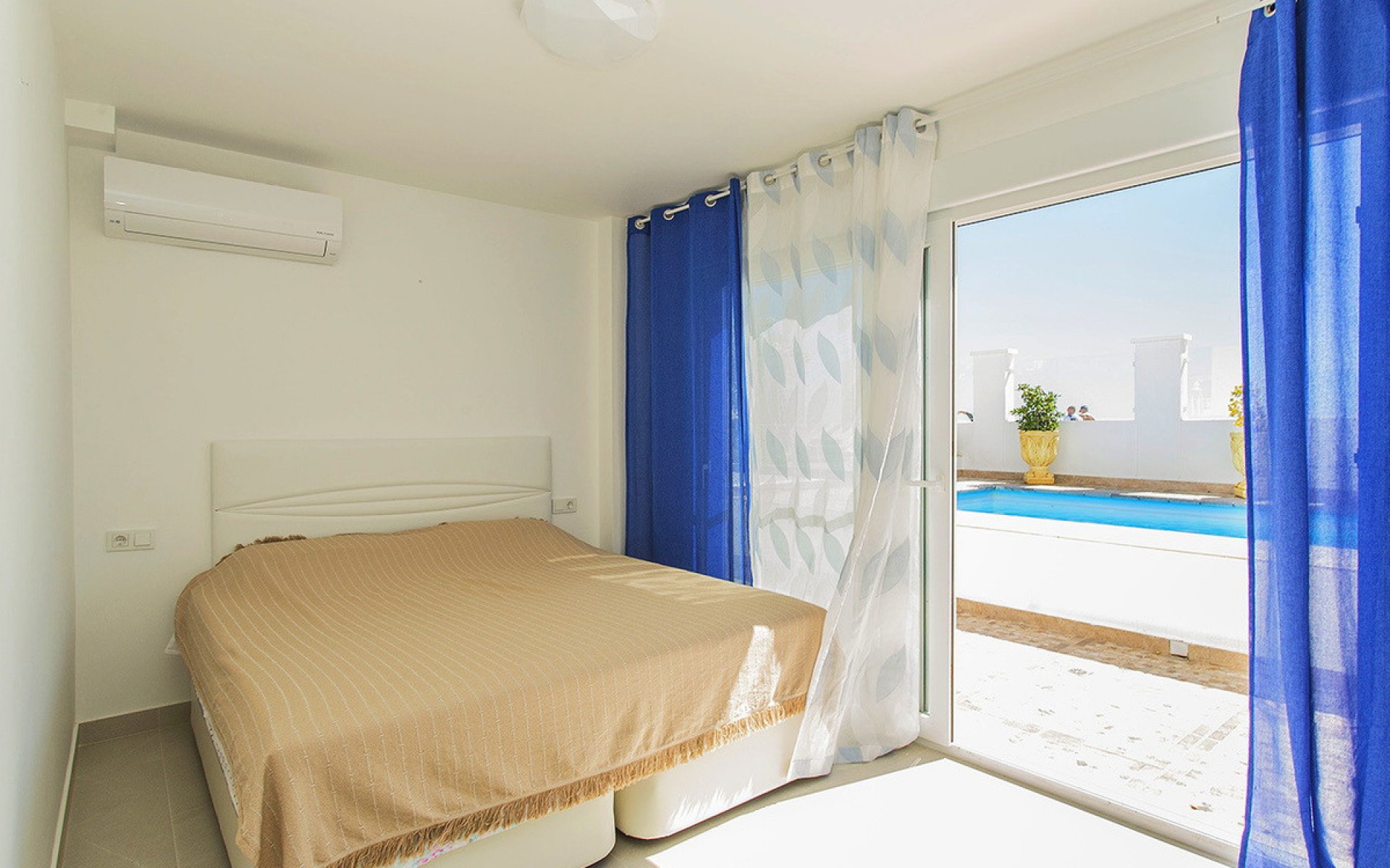 Resale - Villa - Torrevieja - La Mata