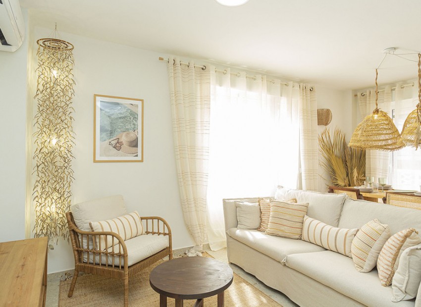 Resale - Villa - Torrevieja - La Mata