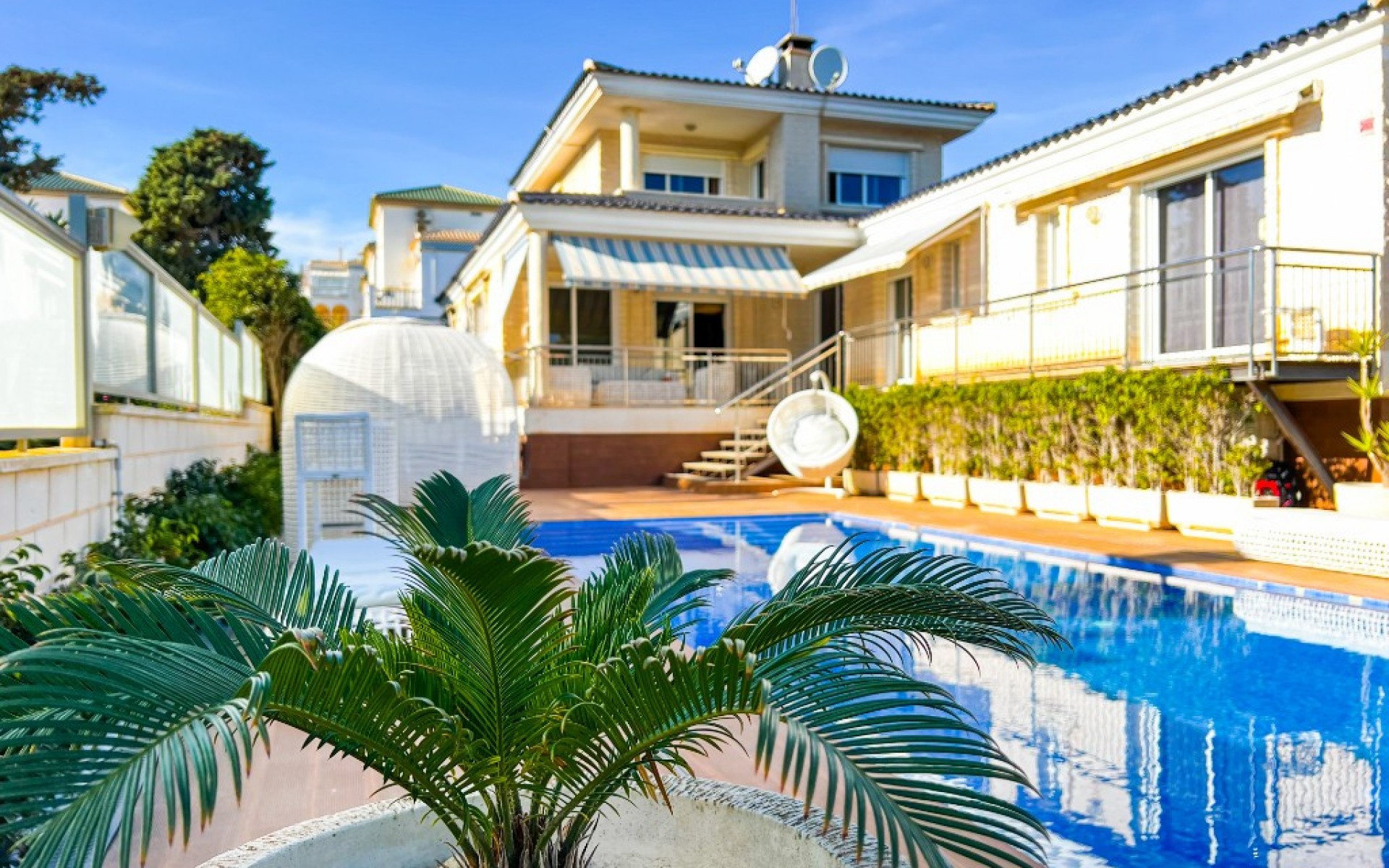 Resale - Villa - Torrevieja - La Mata