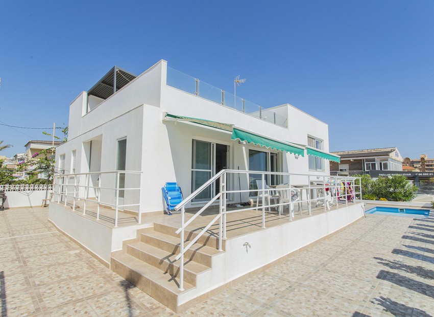 Resale - Villa - Torrevieja - La Mata