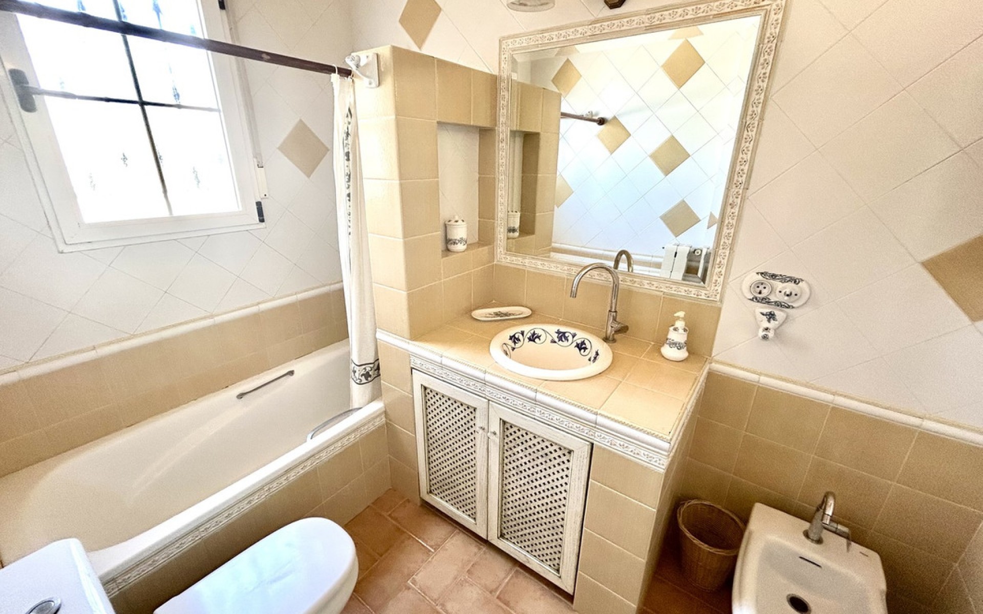 Resale - Villa - Torrevieja - La Mata