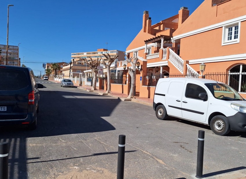 Resale - Villa - Torrevieja - La Mata