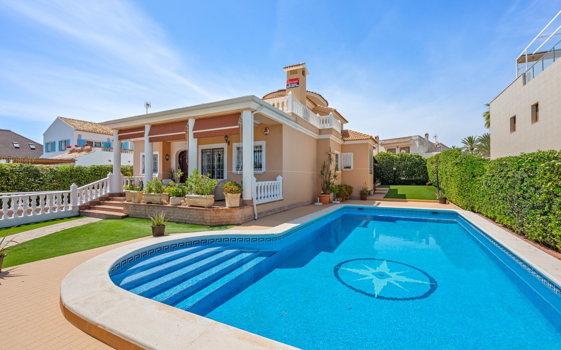 Resale - Villa - Torrevieja - La Mata