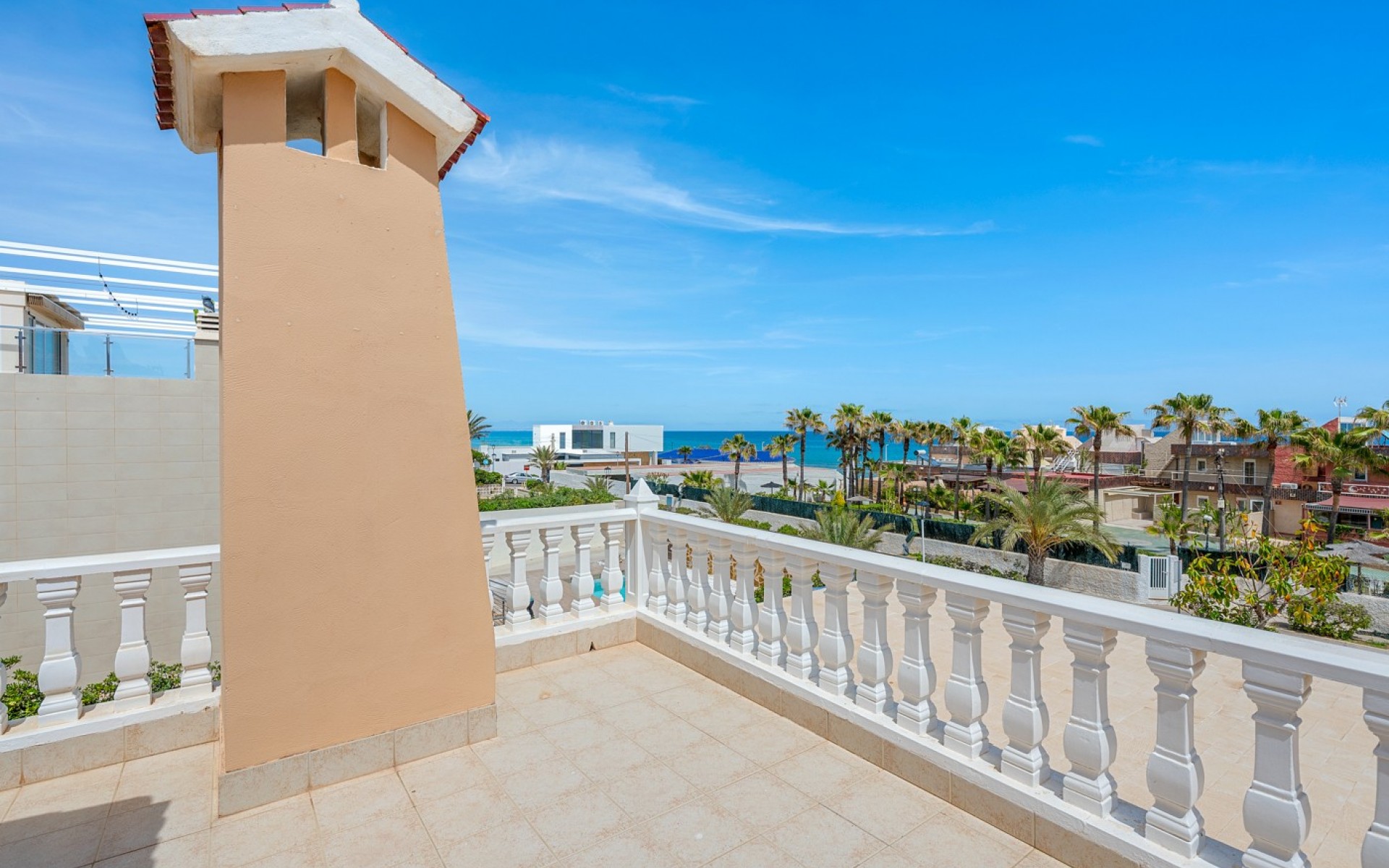 Resale - Villa - Torrevieja - La Mata