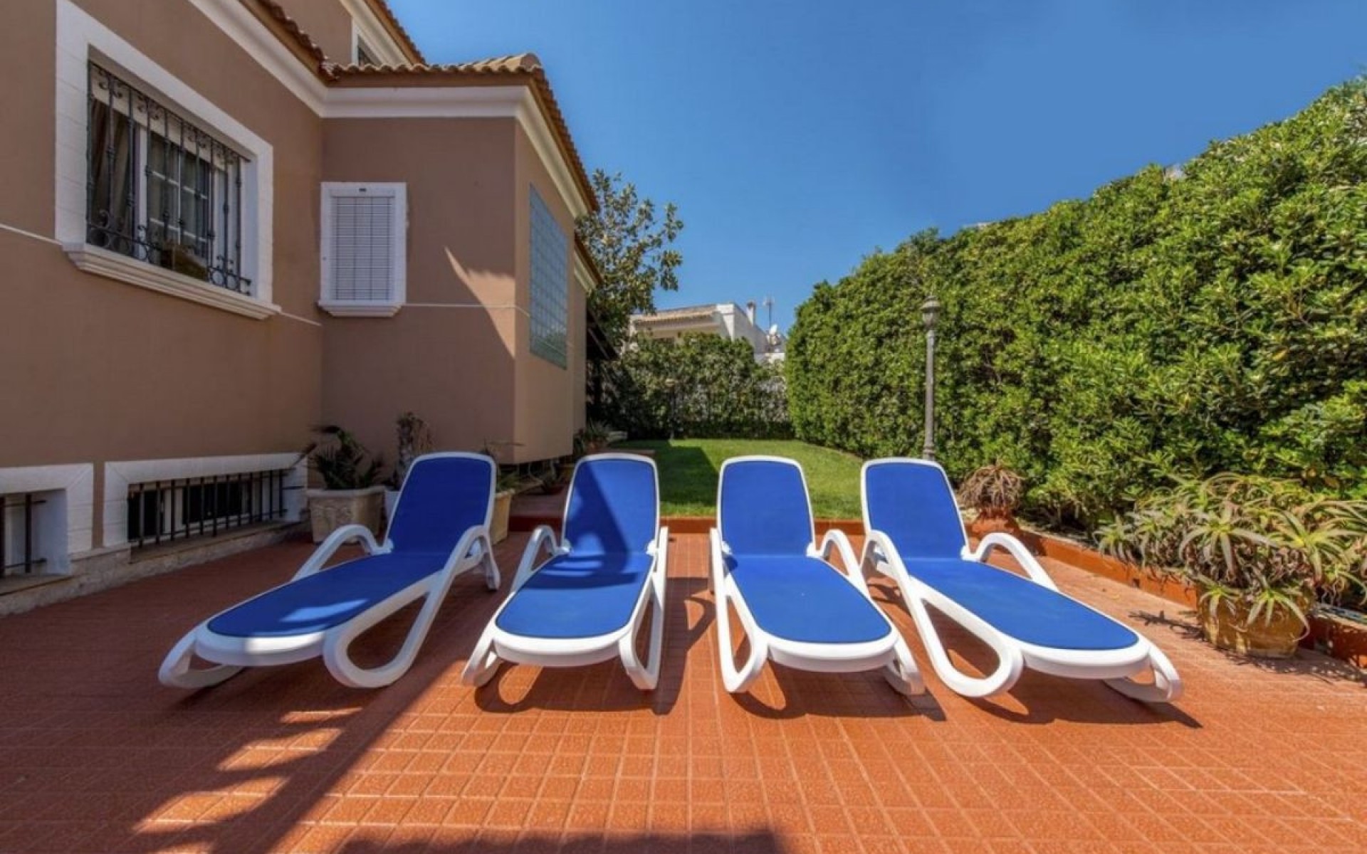 Resale - Villa - Torrevieja - La Mata