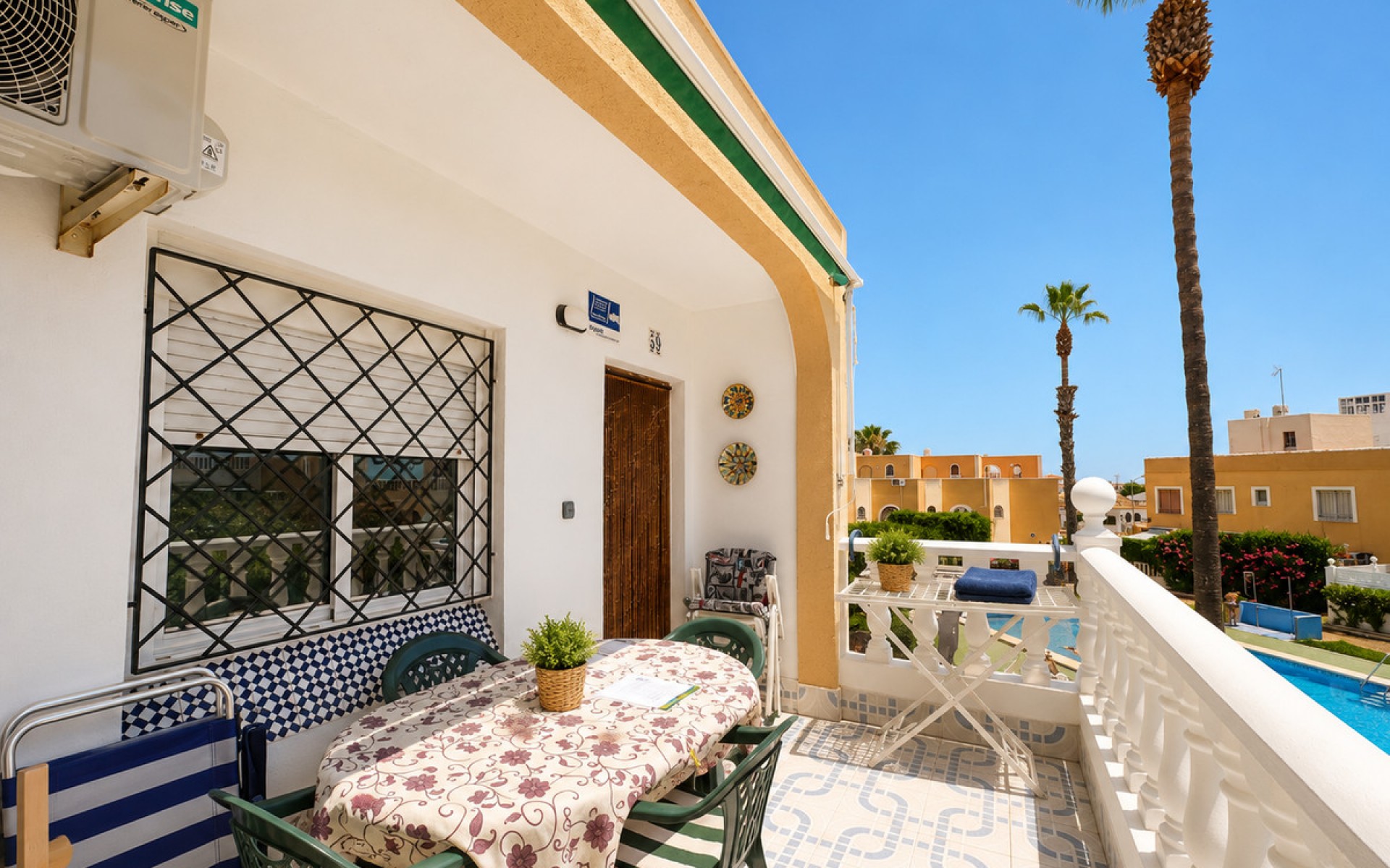 Resale - Villa - Torrevieja - La Mata